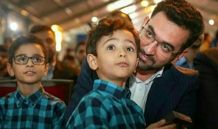 پیرمردها علیه وزیر جوان!
