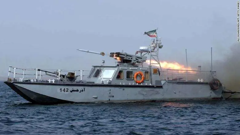 سی ان ان: ایران مانور بستن تنگه هرمز را آغاز کرد