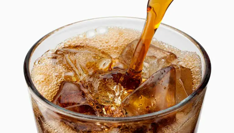 نوشیدنی رژیمی خطرناکتر از نوشابههای معمولی