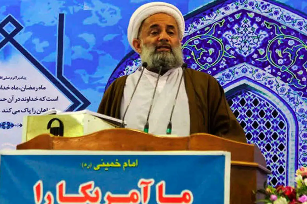 امامجمعه بابل: خاک بر سر نمایندهای که امضای سوال از رییسجمهور را پس میگیرد