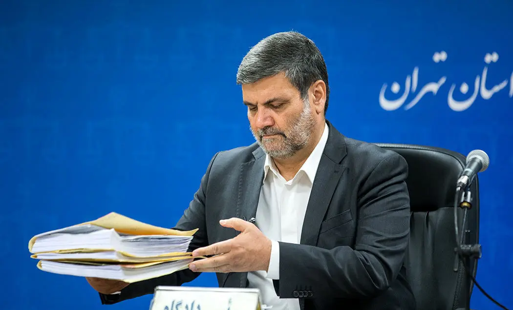 (تصاویر) حمید باقری ابر بدهکار بانکی در دادگاه