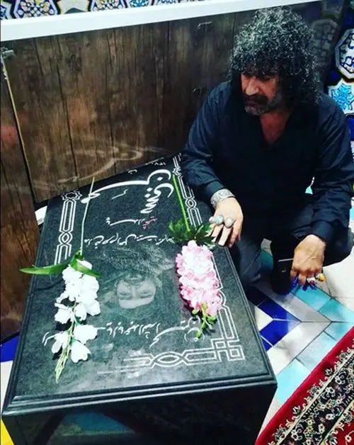 توضیح درباره زنانه و مردانه  مزار شهید حججی