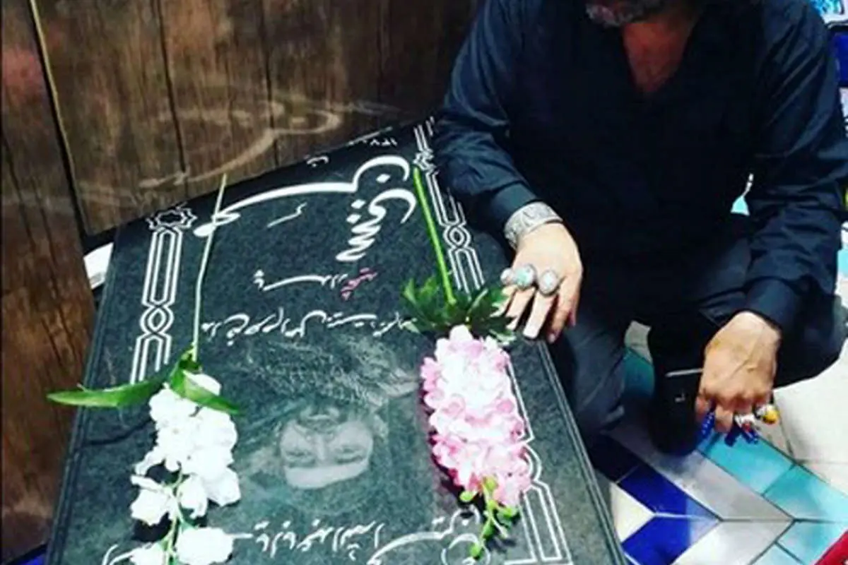 توضیح درباره زنانه و مردانه مزار شهید حججی