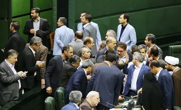 فراکسیون‌ها و ساز ناکوک