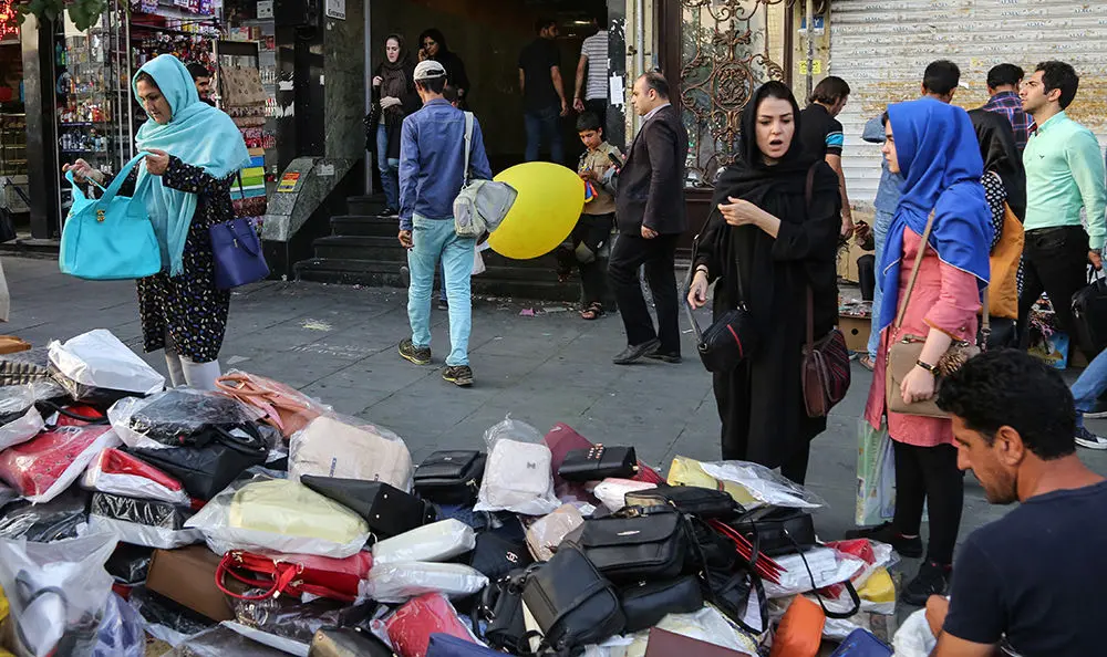 (تصاویر) تهران در قرق دست فروش‌ها