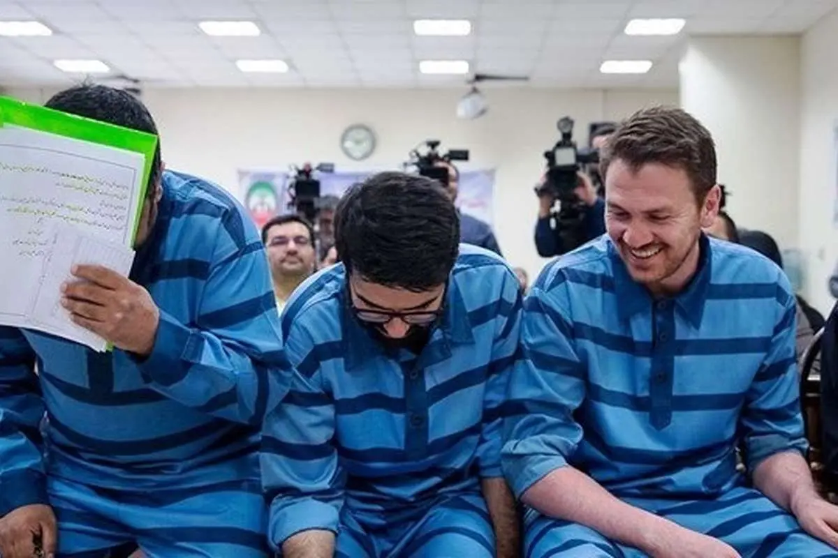 چرا مجرمان اقتصادی در دادگاه نخندند؟