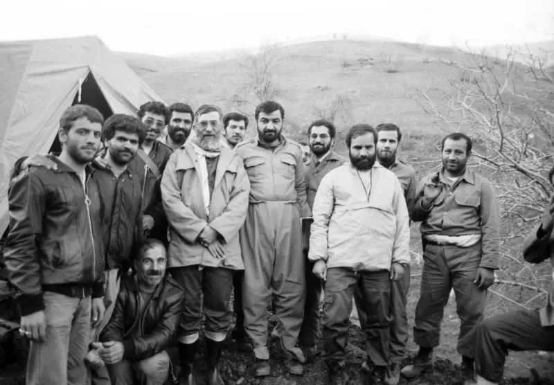 تصویری تاریخی از رهبر انقلاب و محسن رضایی