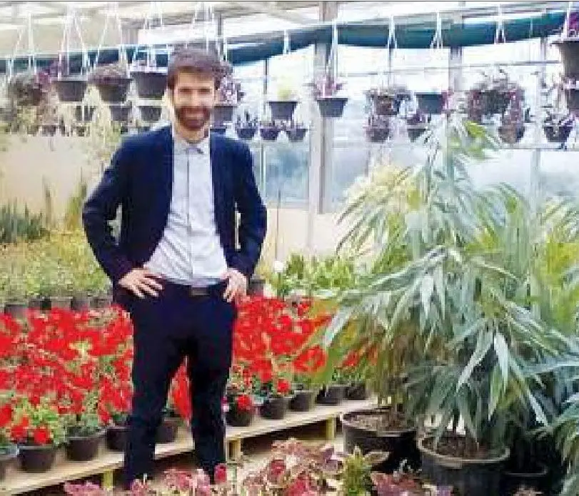 جوانِ معترض به مطهری: مقایسه مردم با گوسفند درست نیست