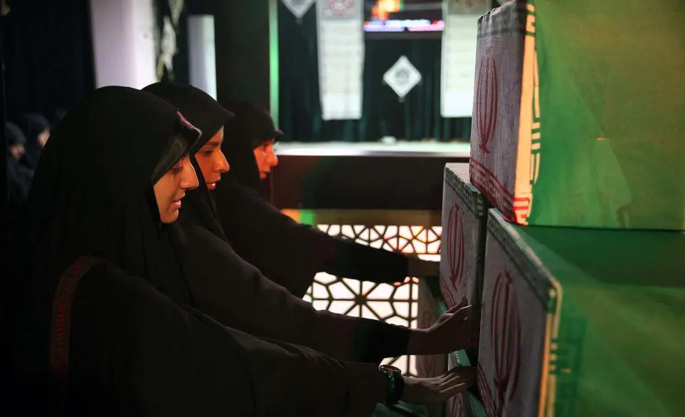 (تصاویر) پایان چشم انتظاری ۳۶ ساله خانواده شهید
