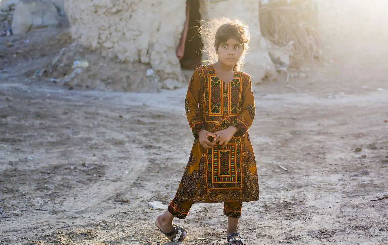 (تصاویر) از بیماری پوستی تا طوفان شن در روستاهای زابل