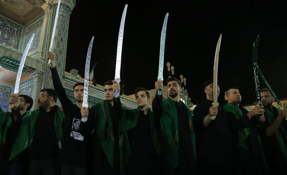 (تصاویر) عزاداری مشق شمشیر نجفی‌های مقیم قم