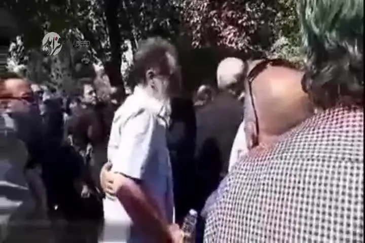 (ویدیو) برادر کنگرانی: به ما دستور دادند مراسم به این شکل برگزار شود