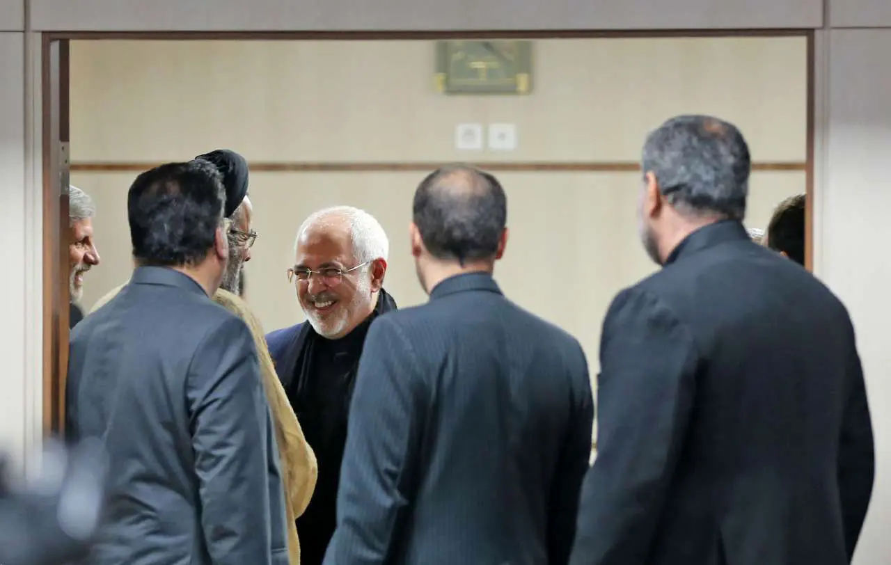 (تصاویر) عزاداری امام حسین (ع) با حضور روحانی