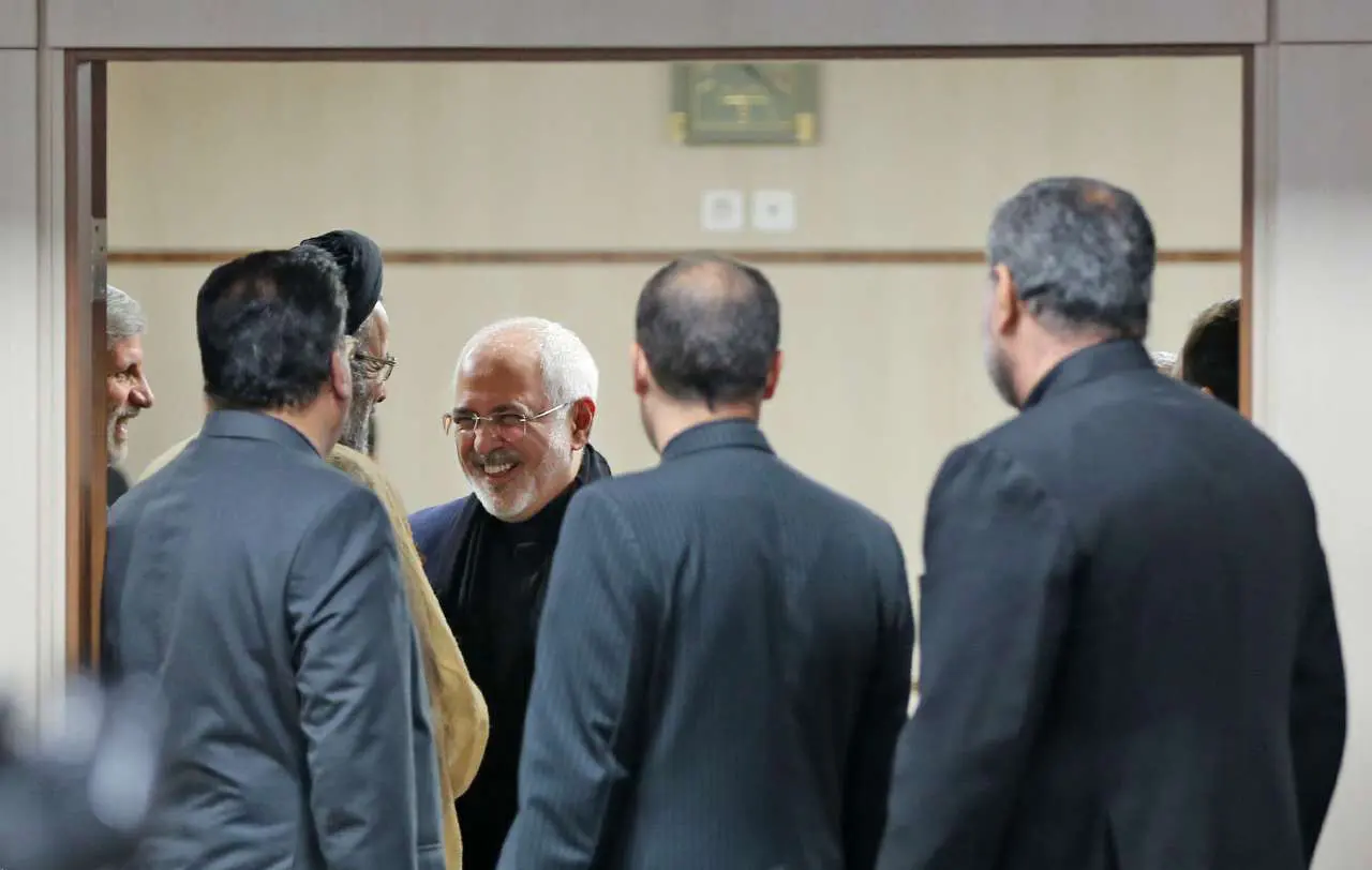 (تصاویر) عزاداری امام حسین (ع) با حضور روحانی
