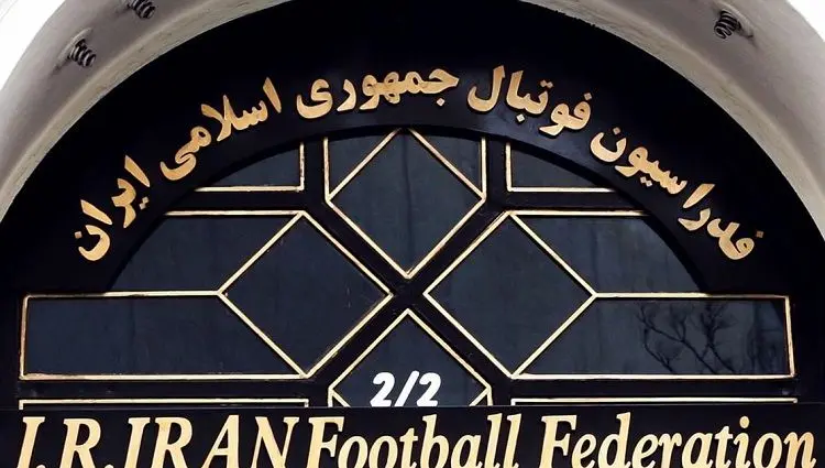 قرارداد استیکرهاى میلیاردى فدراسیون فوتبال در سکوت خبرى