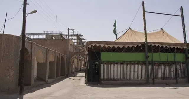 تکیه‌های قاجاری کرمان زیر سایه تکیه‌ی ۱۵ ساله!