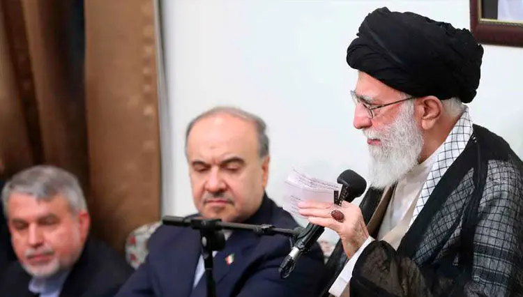 رهبر انقلاب: گوشمالی سختی به عوامل تروریست خواهیم داد