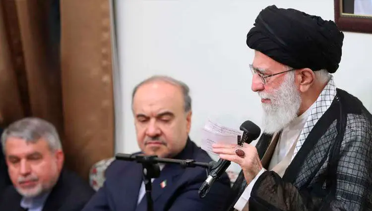 رهبر انقلاب: گوشمالی سختی به عوامل تروریست خواهیم داد