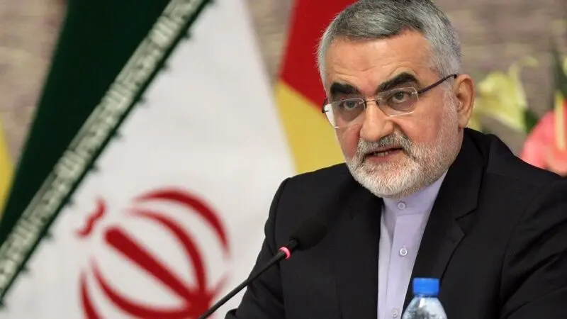 بروجردی: استفاده از تلگرام طلایی و هاتگرام بدون مانع است