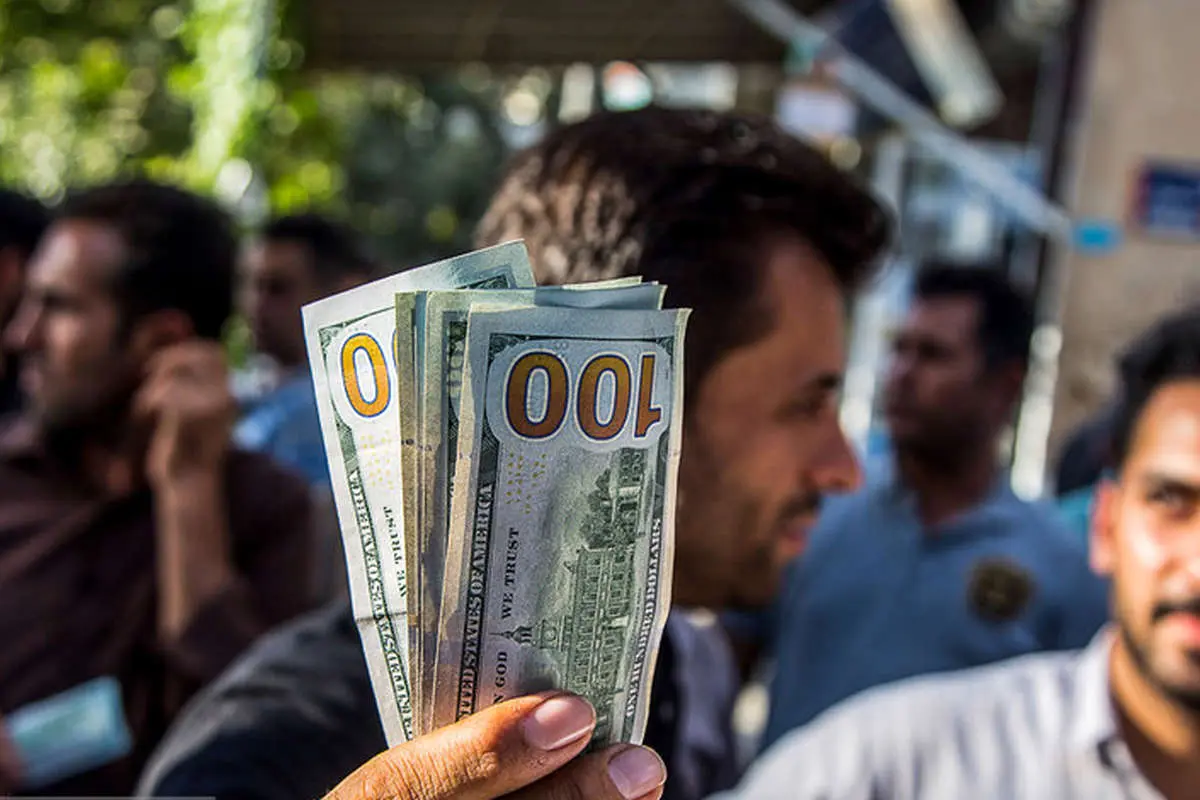 (تصاویر) دستفروشی دلار در نقطه صفری مرزی