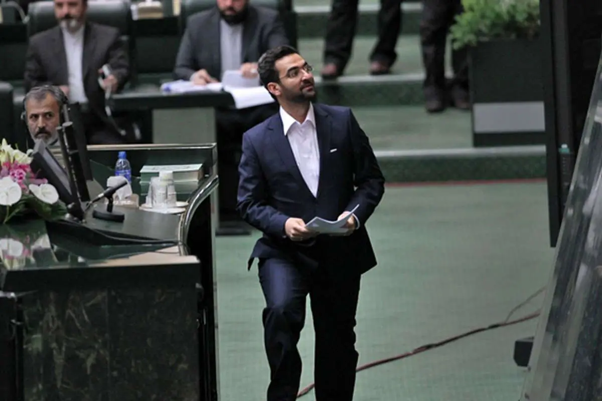 ماجرای تنهایی یک وزیر در مبارزه با امضاهای طلایی
