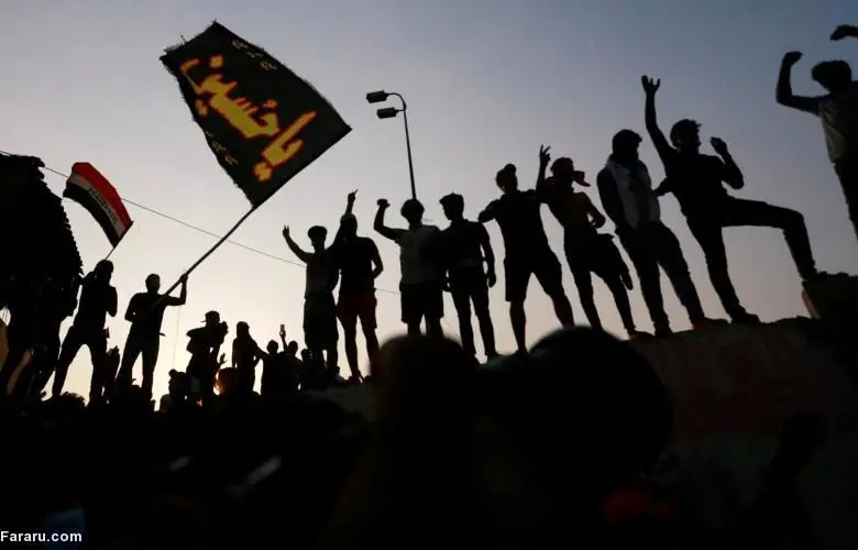 (تصاویر) عراقی‌ها یک ساختمان دولتی را به آتش کشیدند
