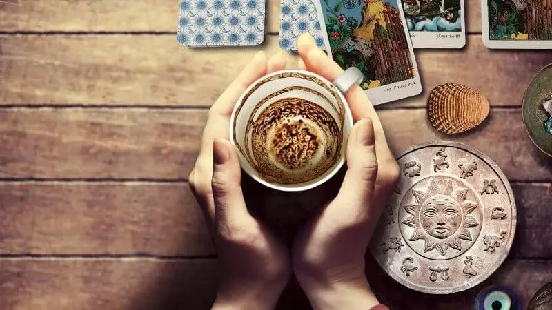بخت‌گشایی در کف خیابان با درآمد چند ده میلیونی