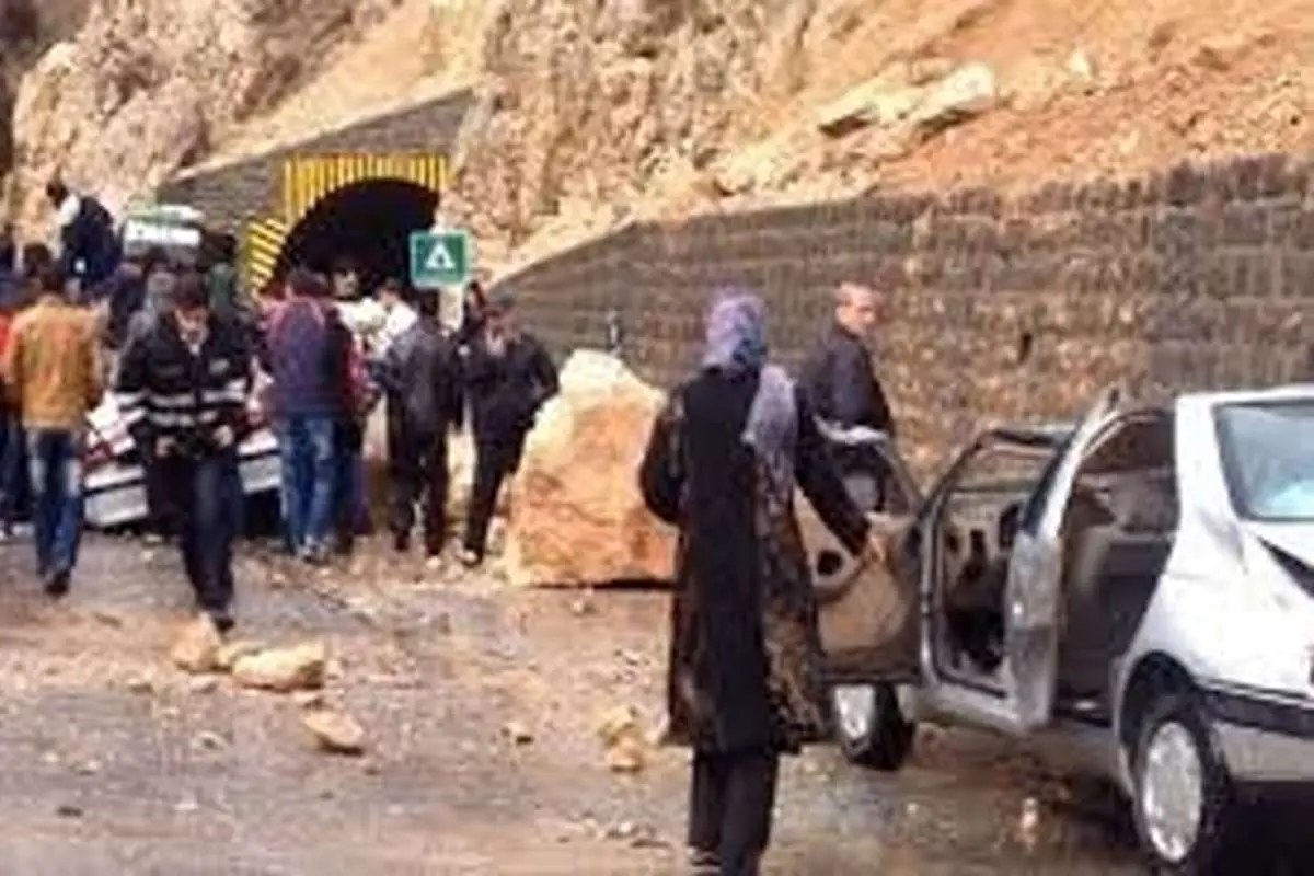 ریزش مرگبار کوه در محور هراز