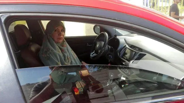 گوینده زن ورزشگاه آزادی، مجوز ورود نگرفت