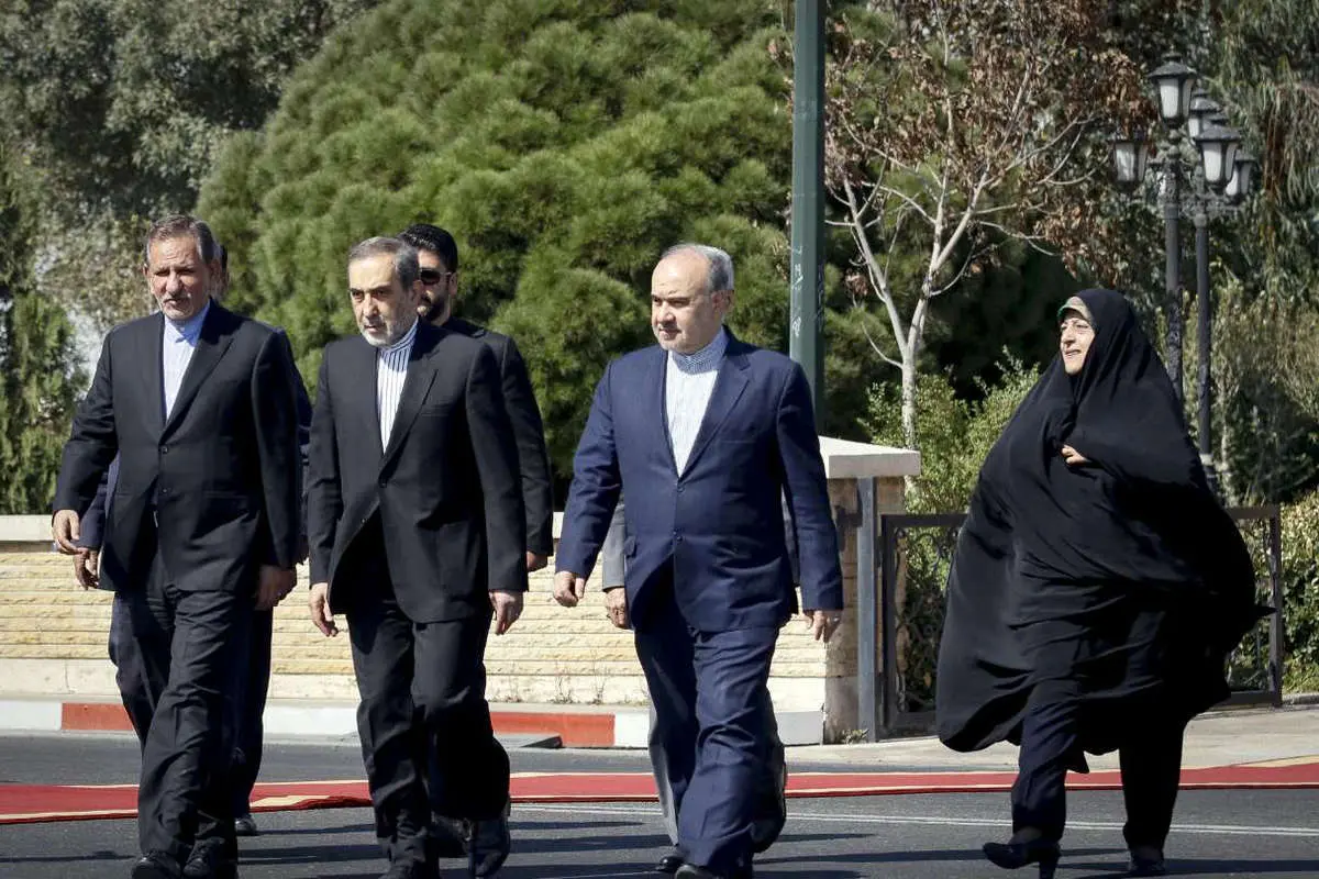(تصاویر) بازگشت رئیس جمهور از سازمان ملل