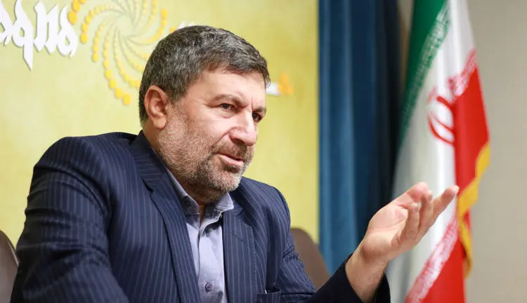 الیاس حضرتی: خاتمی در نامه‌ای به رهبری و روحانی راه‌حل‌هایش را تشریح کند