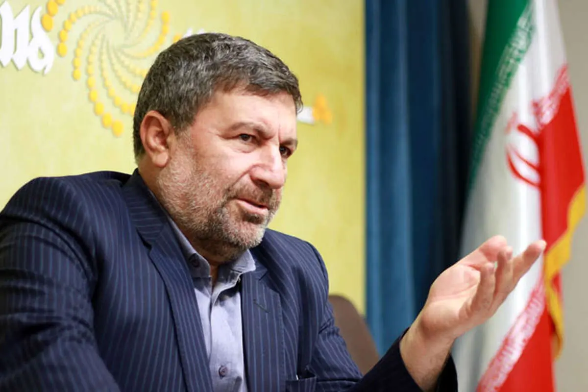 الیاس حضرتی: خاتمی در نامهای به رهبری و روحانی راهحلهایش را تشریح کند
