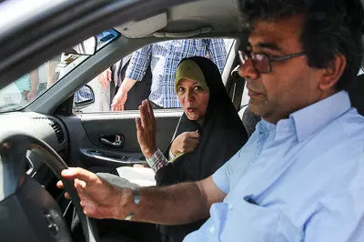 فائزه هاشمی: من و فاطمه را از دانشگاه آزاد اخراج کردند