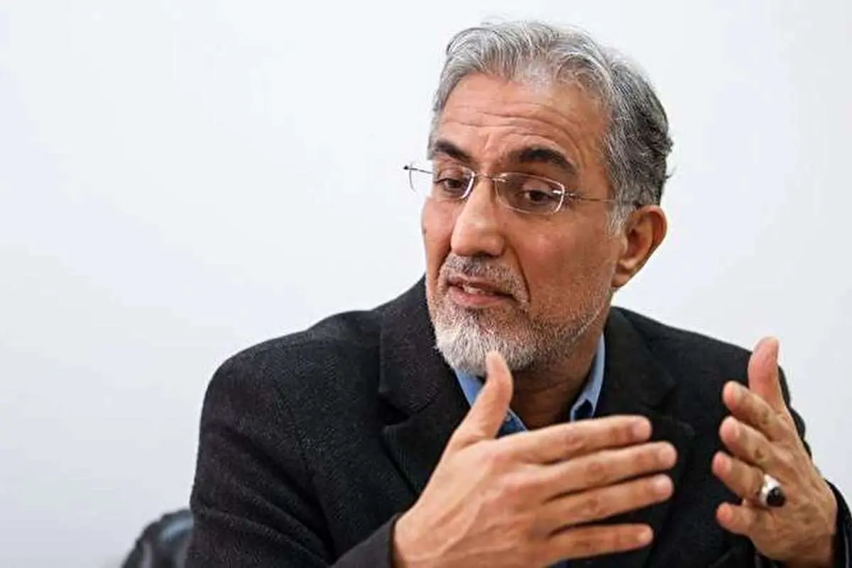 راغفر: کاهش نرخ ارز بهخاطر رو شدن دست آقایان است