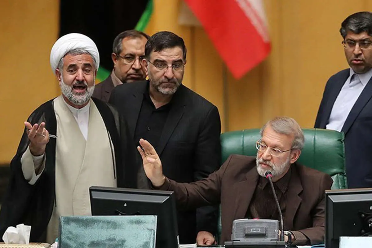 حملات شدید به لاریجانی؛ رییس مجلس متهم به خیانت شد