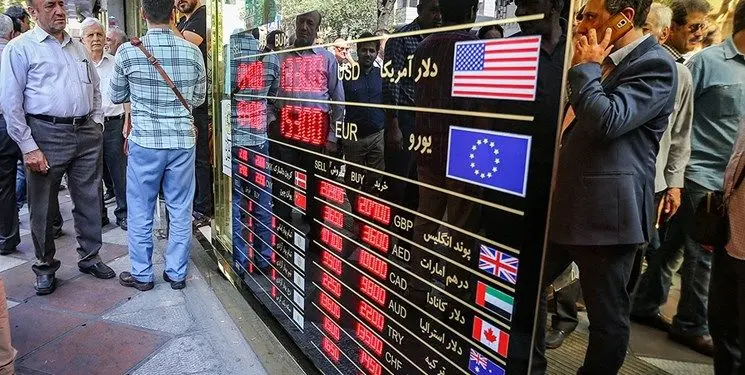 کاهش قیمت دلار به ۱۳۸۰۰ تومان