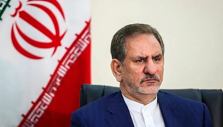عباس عبدی: جهانگیری بعد از دلار ۴۲۰۰ تومانی حق انتقاد ندارد