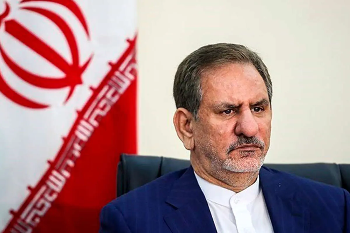 عباس عبدی: جهانگیری بعد از دلار ۴۲۰۰ تومانی حق انتقاد ندارد
