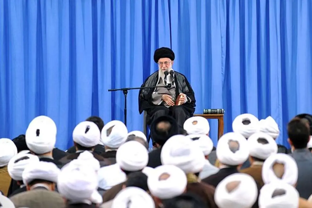 رهبرانقلاب: مسئولان جزموارد امنیتی، رازی را از مردم پنهان نکنند