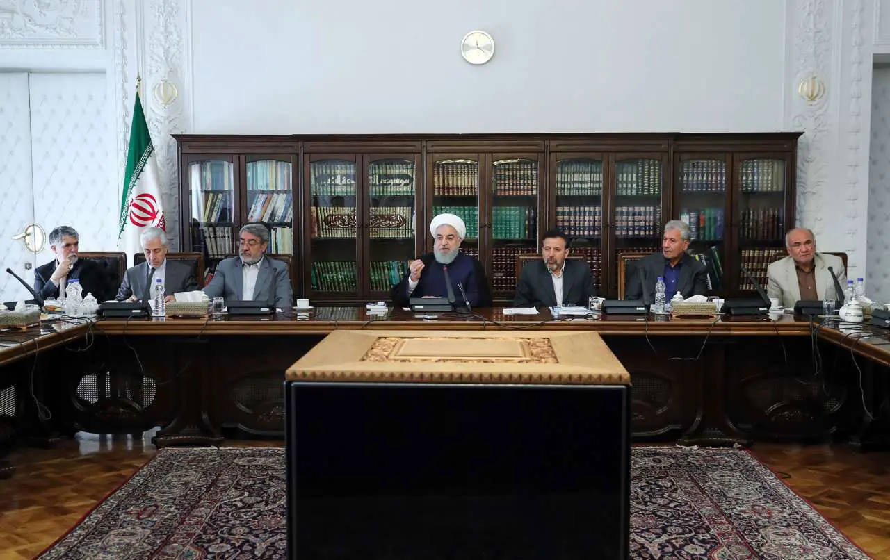 روحانی: انتقاد دستوری نباشد