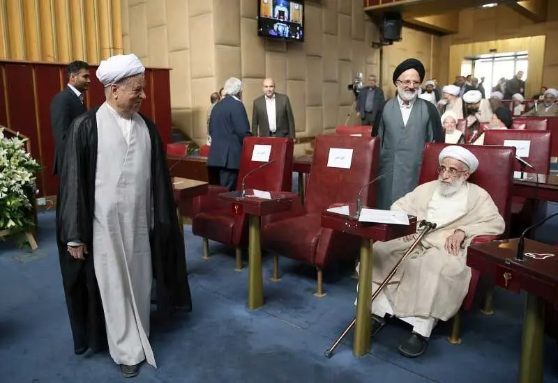 انتشار نامه‌های هاشمی به جنتی