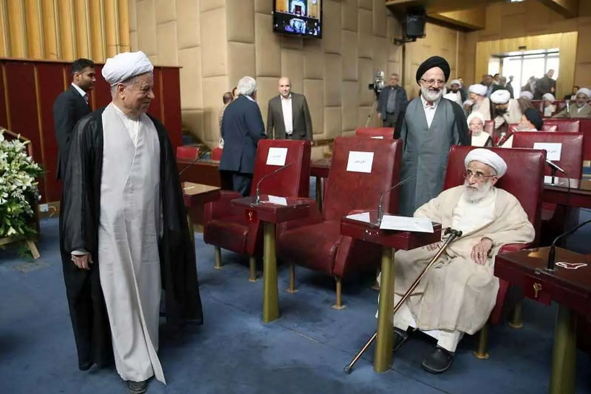 انتشار نامه‌های هاشمی به جنتی