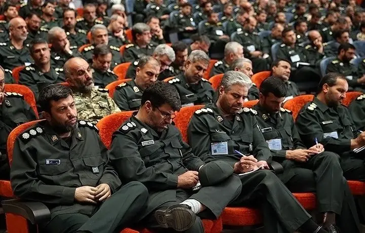 نگاهی به واگذاری به  سهام همراه اول و مخابرات توسط سپاه