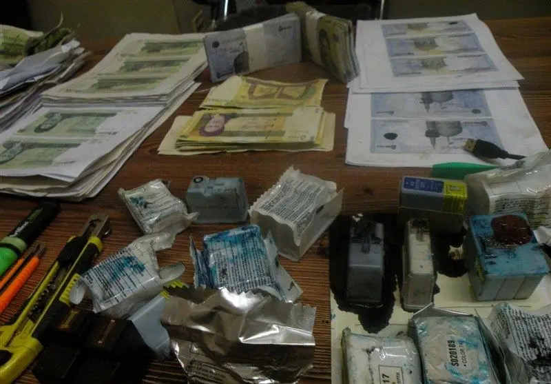 پاتک پلیس به شبکه چاپ میلیاردی چک پول‌های تقلبی