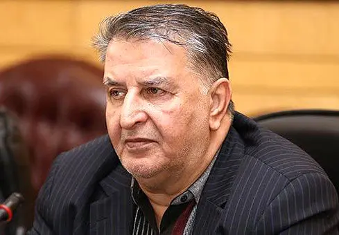 نماینده آمل: بوسیدن دست حسن روحانی افتخار است