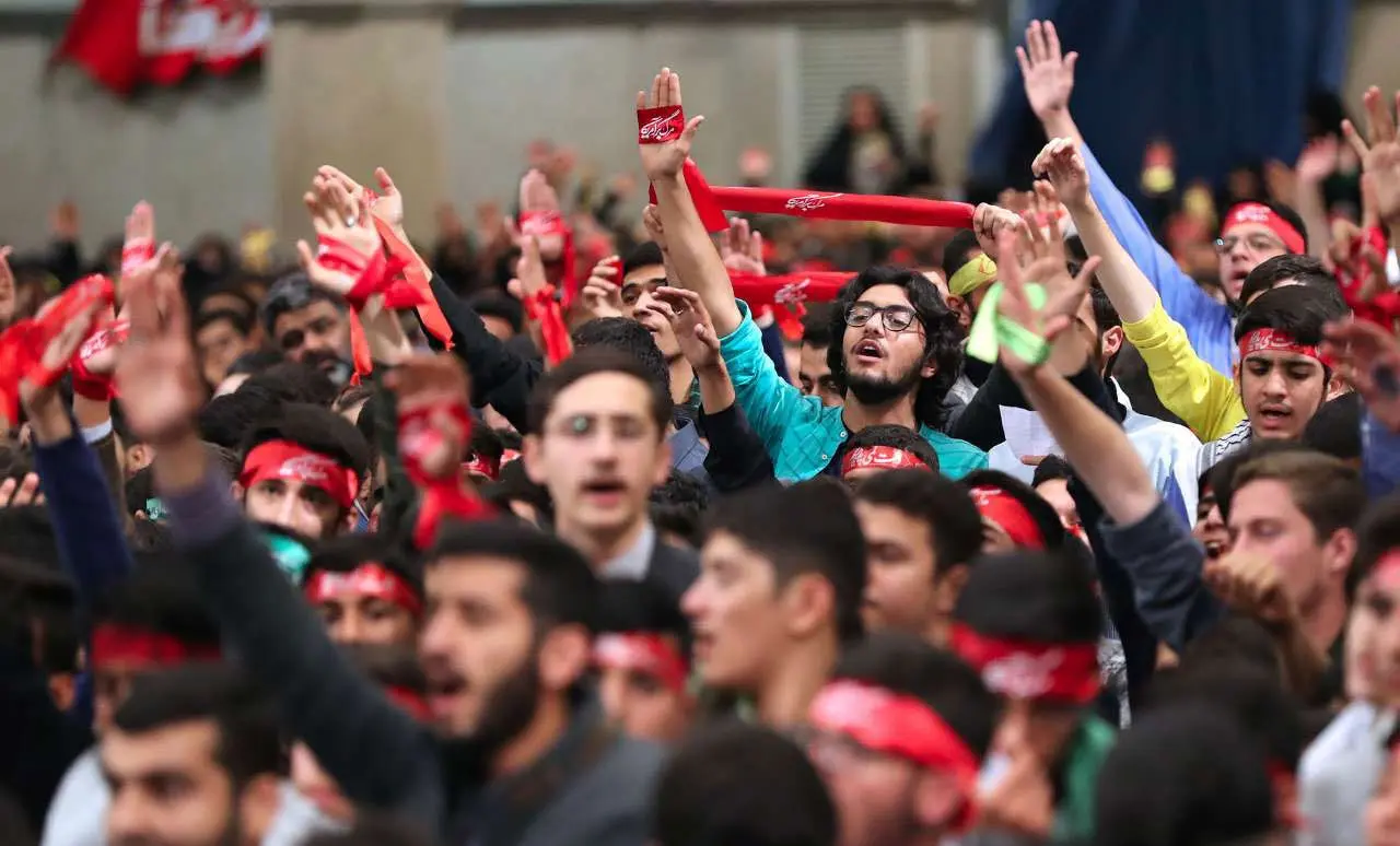 (تصاویر) دیدار رهبر انقلاب با دانش آموزان در آستانه ۱۳ آبان