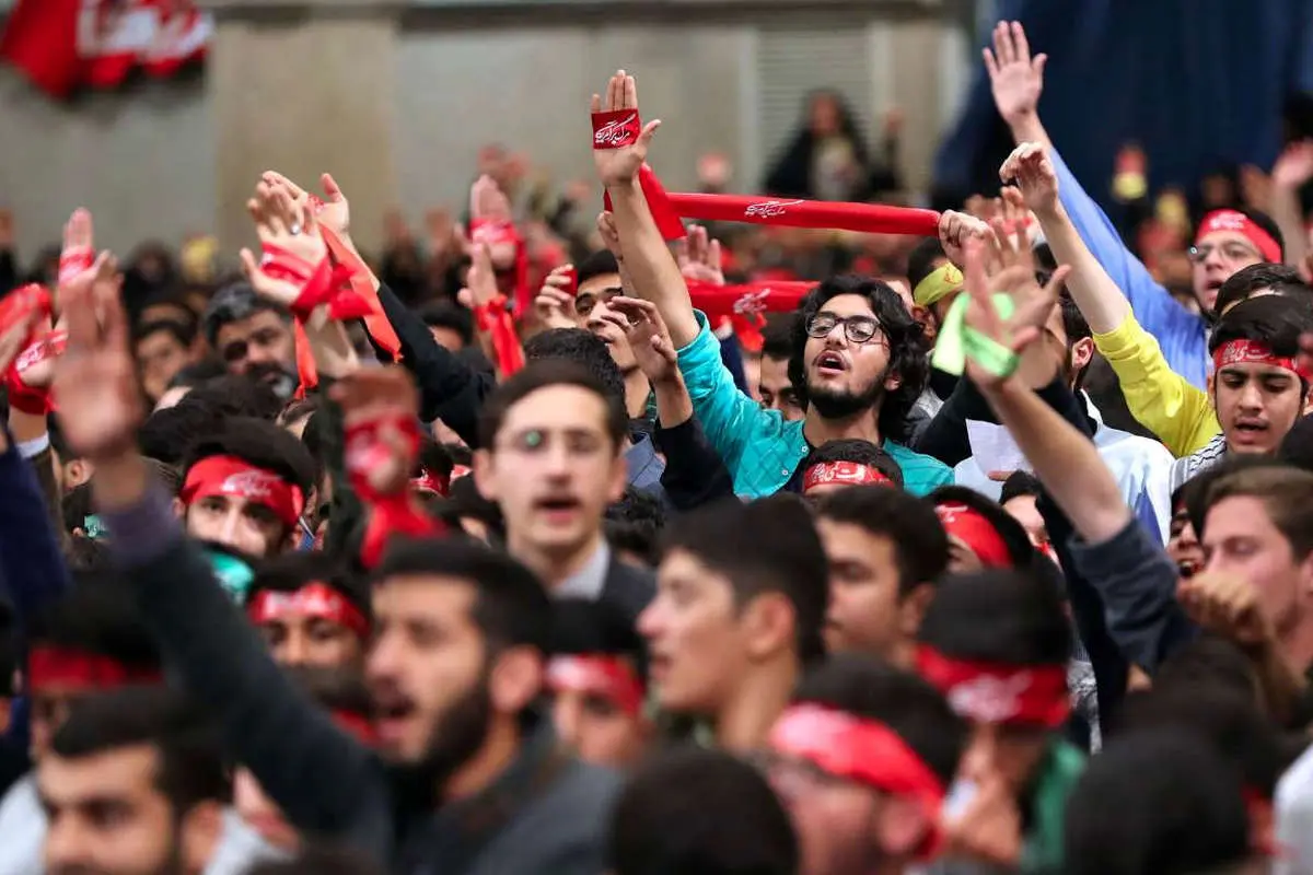 (تصاویر) دیدار رهبر انقلاب با دانش آموزان در آستانه ۱۳ آبان
