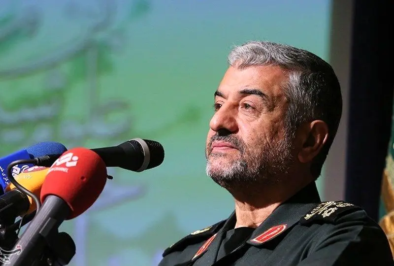 سردار جعفری: اگر لانه جاسوسی باقی می‌ماند کار انقلاب تمام بود