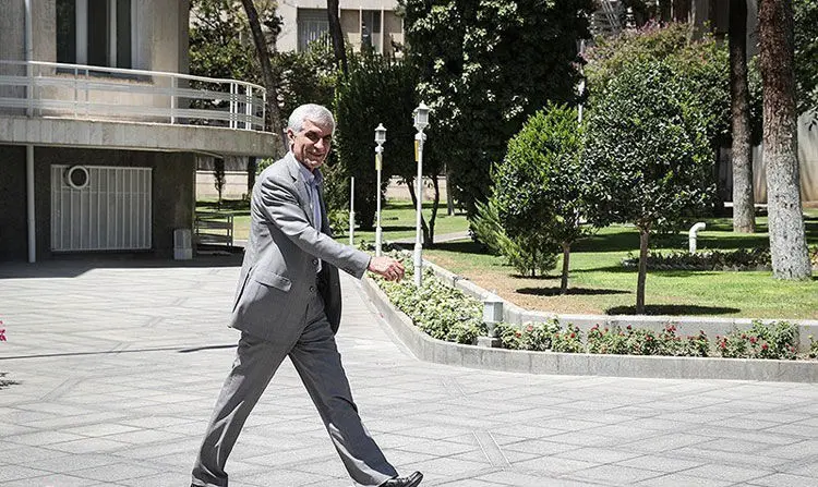زنگ‌ها برای شهردار تهران به صدا درآمد؟