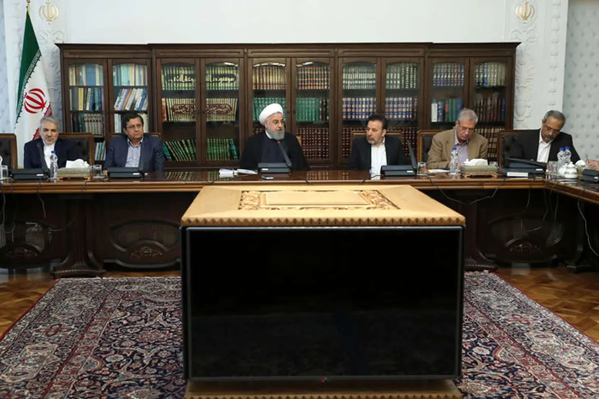 چرا اقتصادانان سرشناس در نشست با روحانی غایب بودند؟